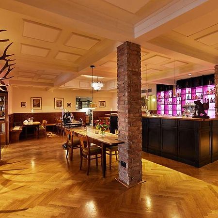 Hotel Zum Roten Baeren Freiburg 餐厅 照片